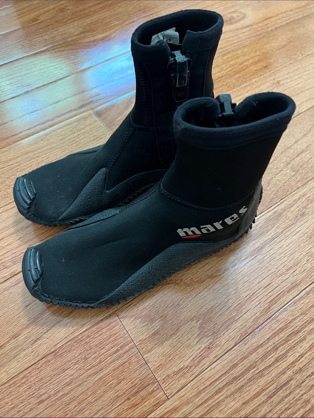 Mares Kids Black Water Shoes - Neoprene Zip-Top Booties 3mm